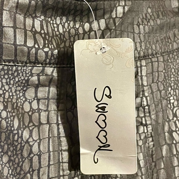 SWOON SKIRT - Picture 5 of 5